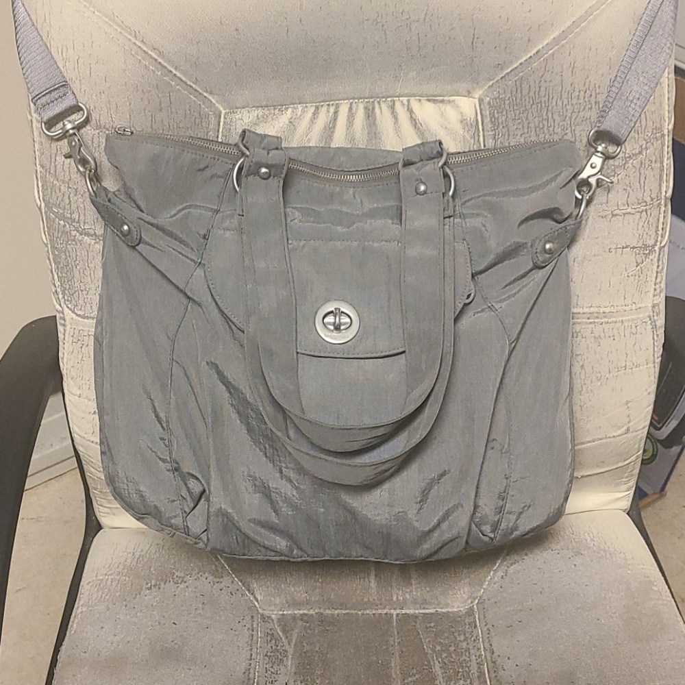 Baggallini computer bag/diaper bag.